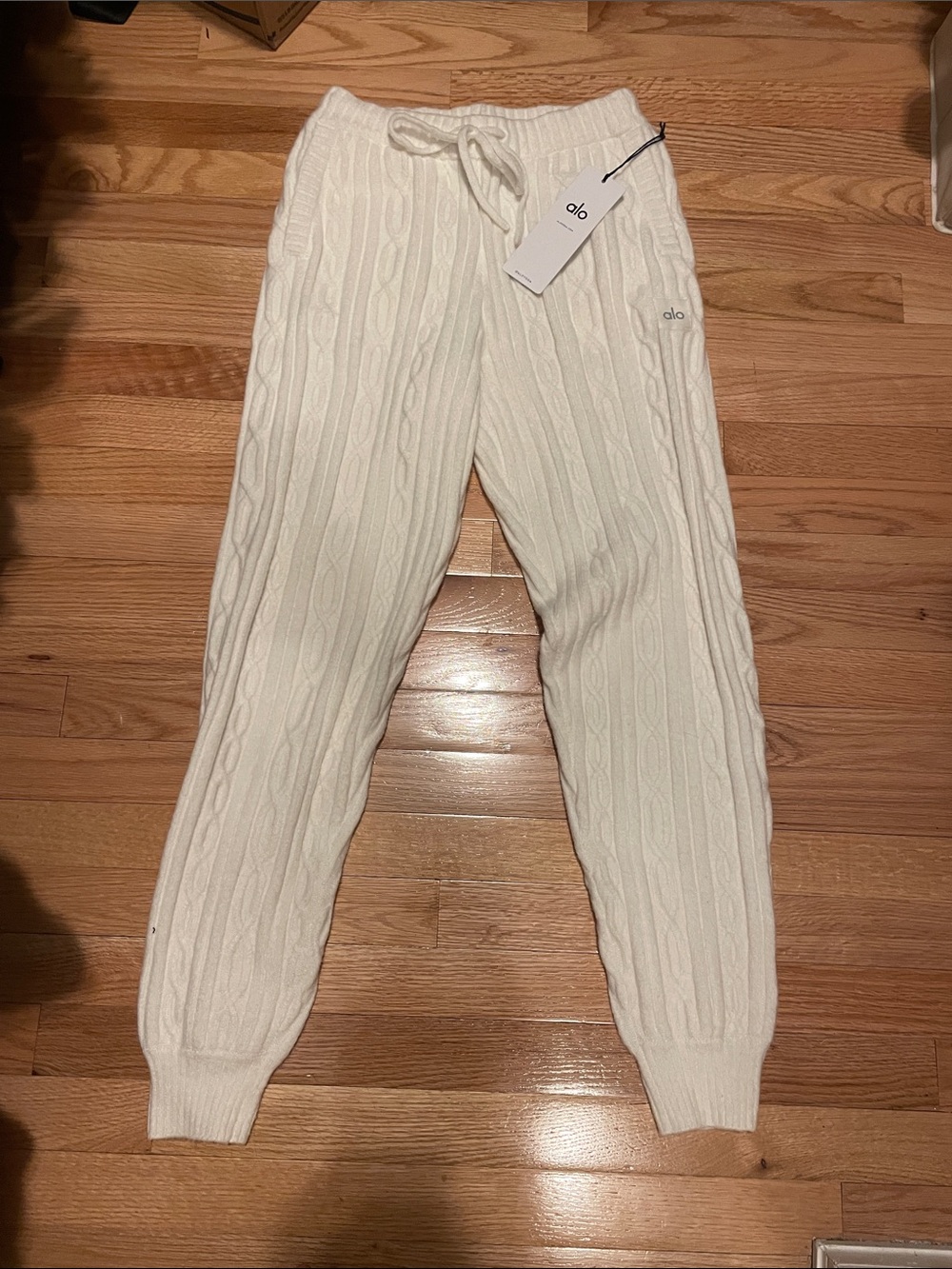 ALO Yoga Ivory Cable-Knit Lounge Pants